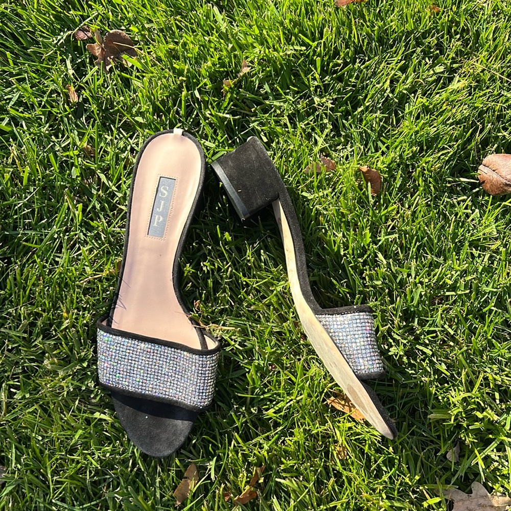 Sara Jessica Parker shoes. Worn once